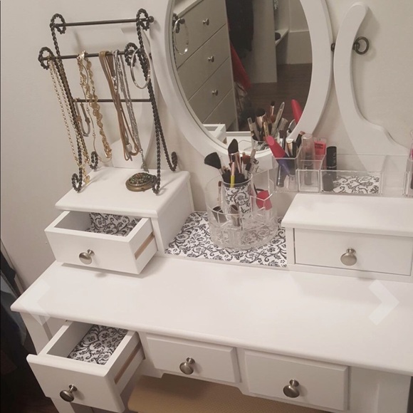 Premium Women’s Pearl White Vanity Table + Stool - Picture 2 of 8